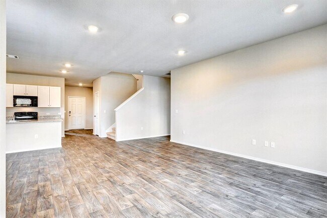 Foto del edificio - 5905 Brocade Dr