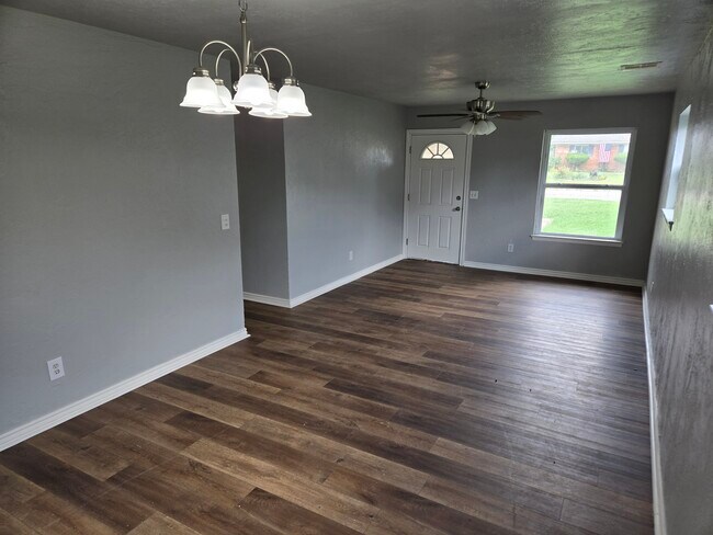 Foto del edificio - 2004 N Timber Ave
