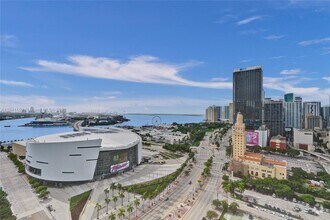 Building Photo - 888 Biscayne Blvd