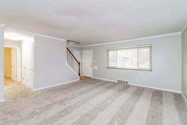 Foto del edificio - 5633 Green Acres Ct