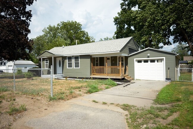 Building Photo - 434 Woburn St