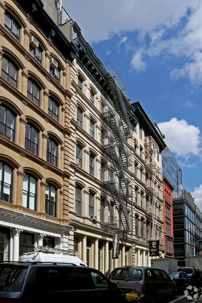 Foto principal - 96-98 Grand St