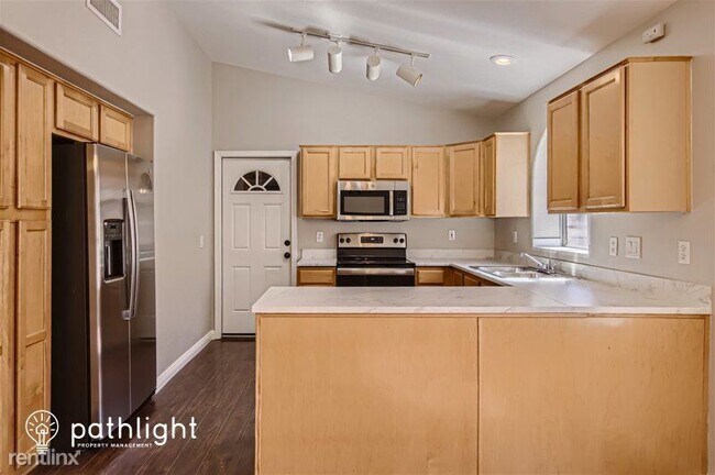 Building Photo - 3 br, 2 bath House - 12618 W Cambridge Ave...