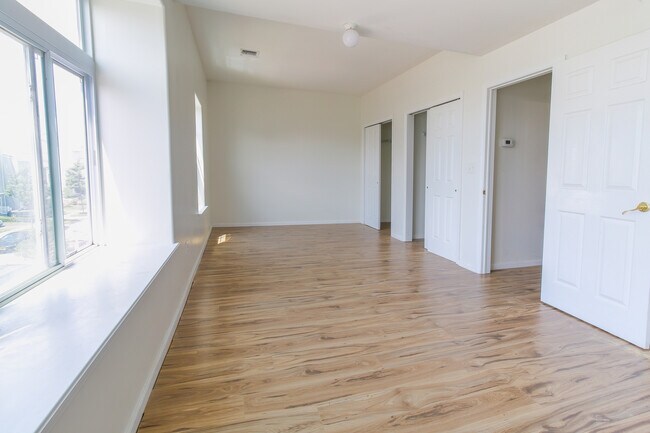 Foto del edificio - 6404 Ocean Ave S