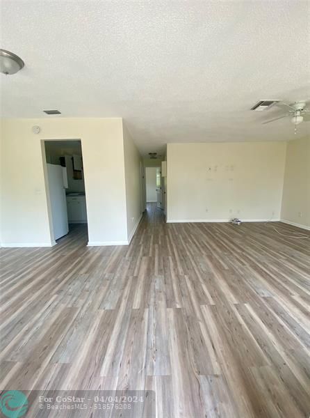 Building Photo - 11003 Ridge Ave