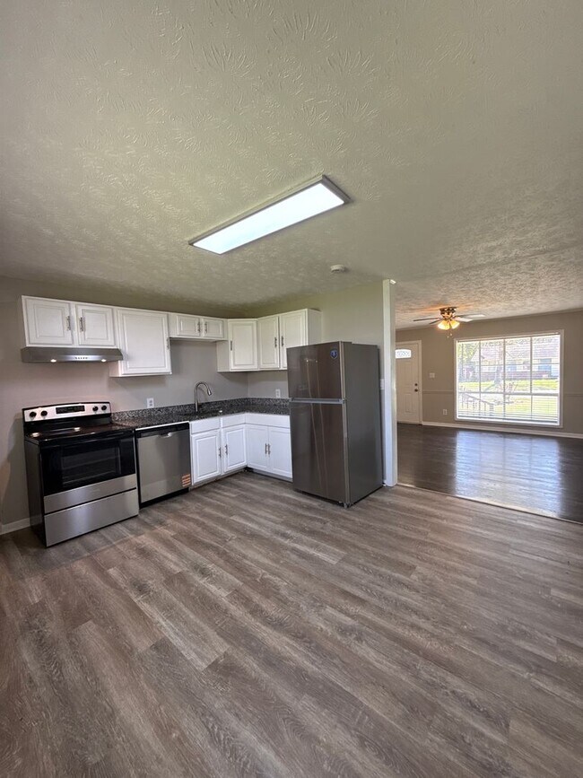 Foto del edificio - 3 Bed 2 Bath in Jonesboro!