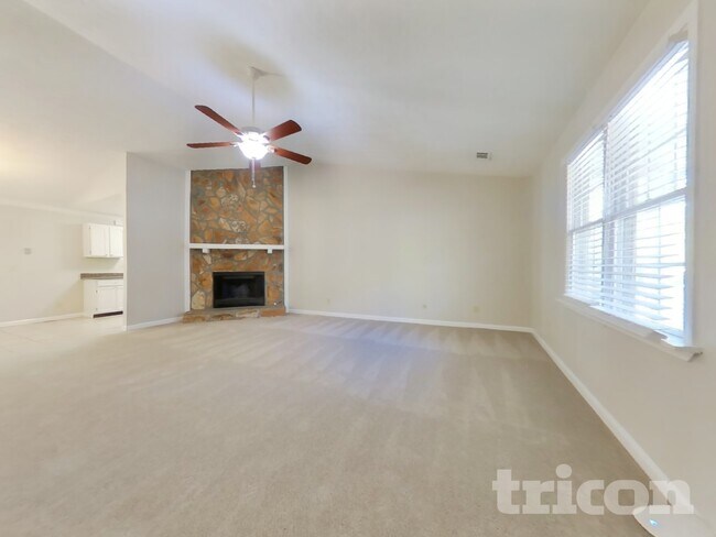 Foto del edificio - 3406 Owens Pass NW