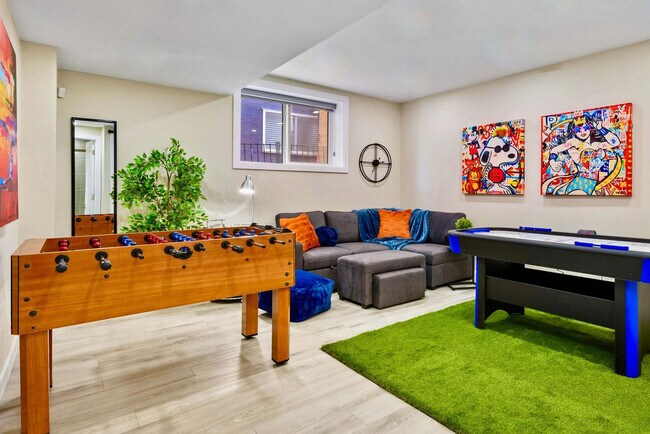 Photo du bâtiment - 125 Evansridge Pl NW