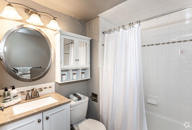 2 habitaciones, 1 baño - 850 pies cuadrados - The Stones