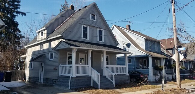 Building Photo - Brooklyn Centre - 3 Bedrooms - Single Fami...