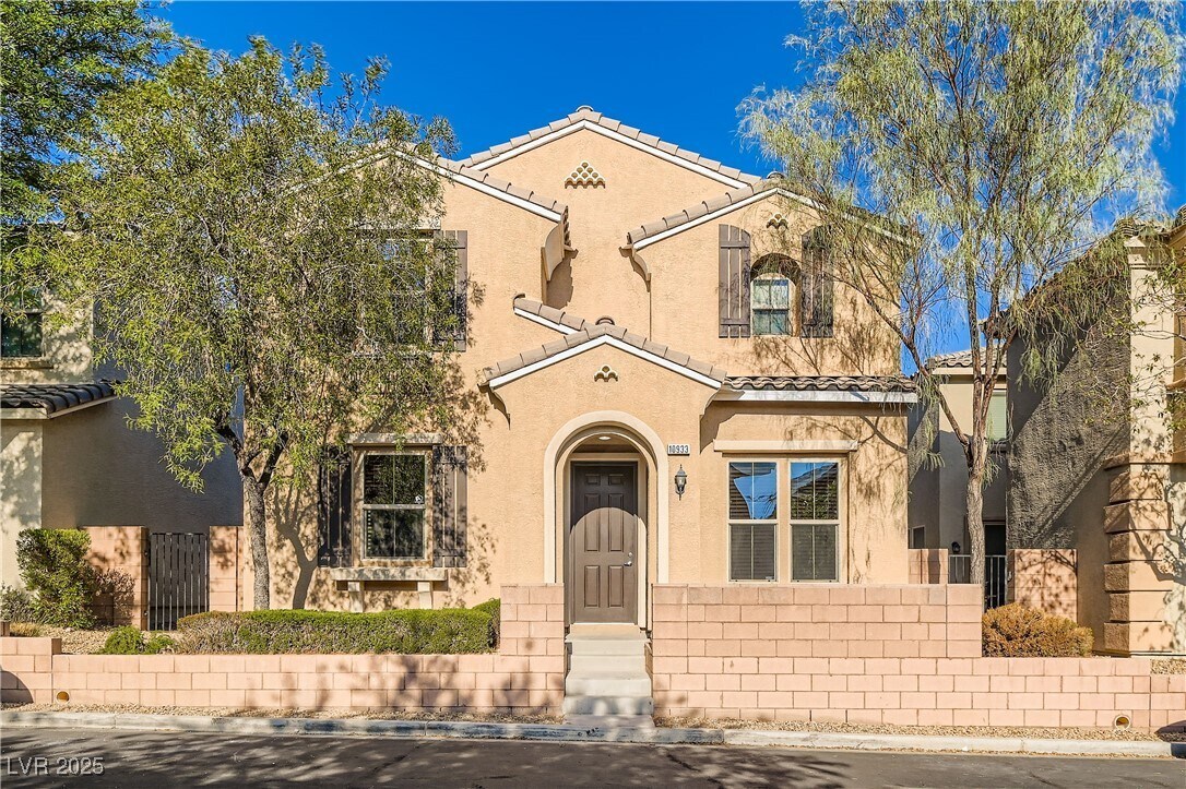 Foto principal - 10933 Mt Pendleton St