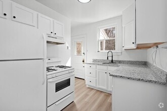 Building Photo - 1202 Free Ln