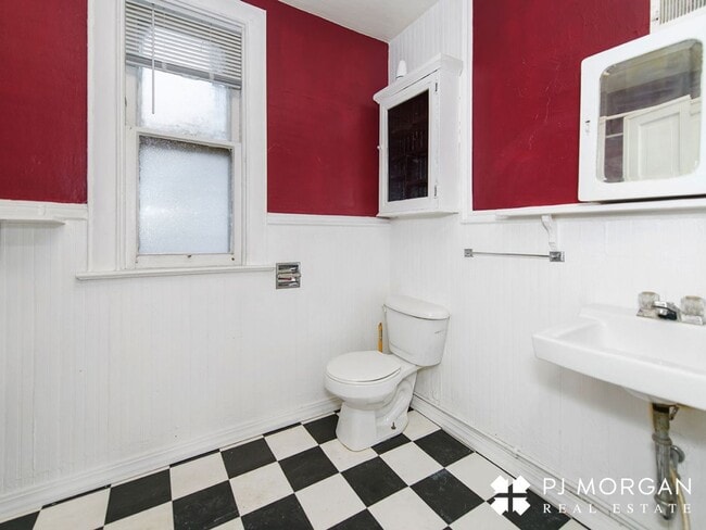 Building Photo - 3735 S
