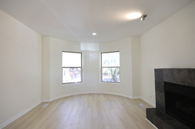 Building Photo - 1223 E 52nd St