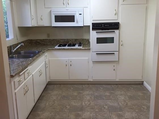 Foto del edificio - 4415 Ocean View Blvd