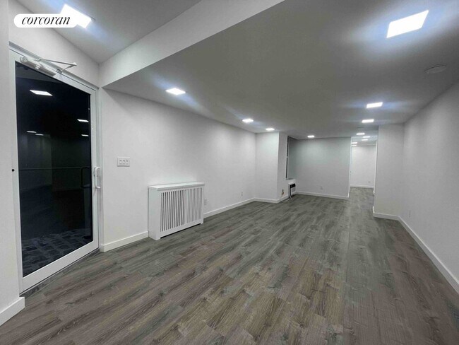 Foto del edificio - 128 W 13th St