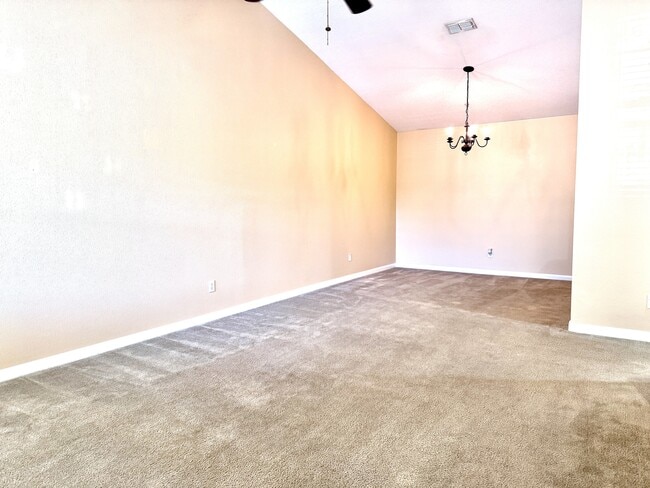 Building Photo - 575 Oakleaf Plantation Pkwy