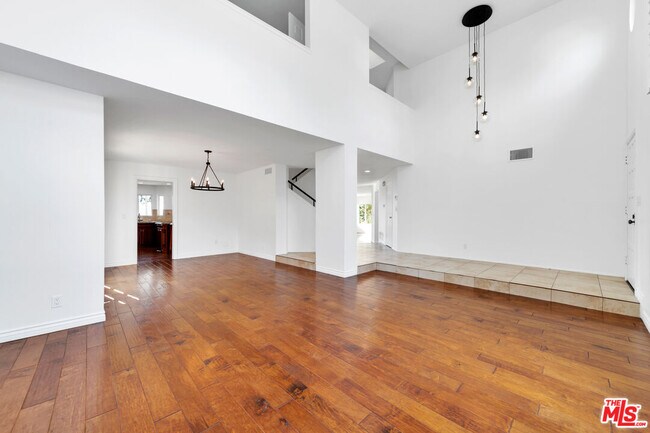 Building Photo - 2819 Jason Ct