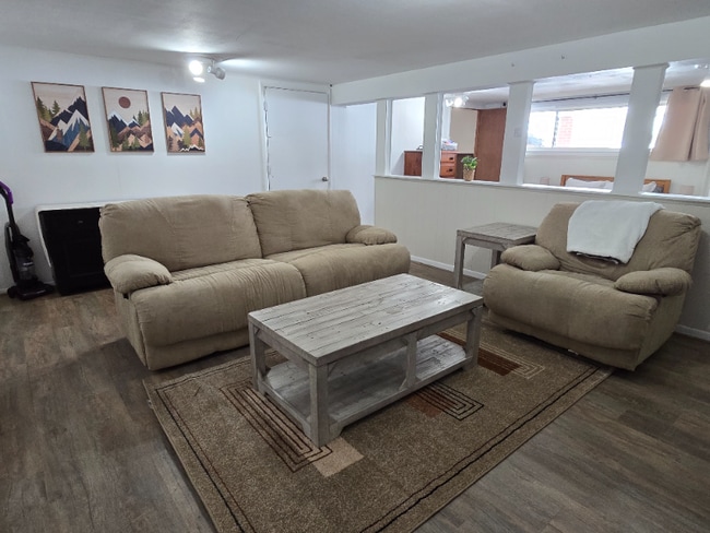 Building Photo - 308 Prospect Dr SW