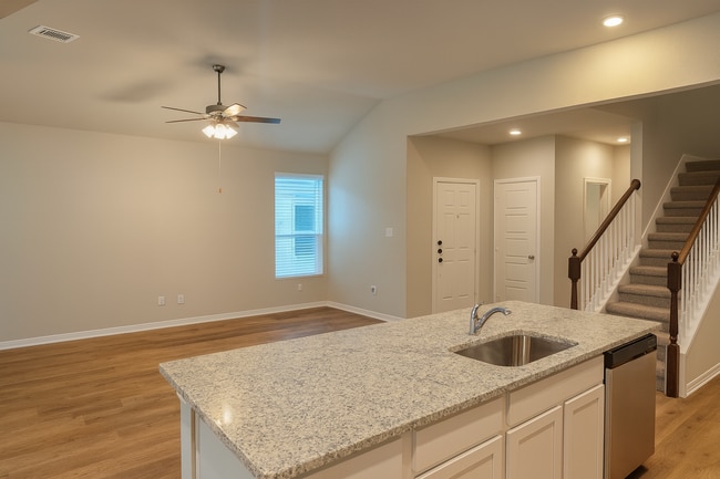 Building Photo - 463 Nespral Dr
