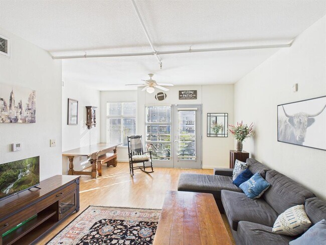 Foto del edificio - 711 W 26th St