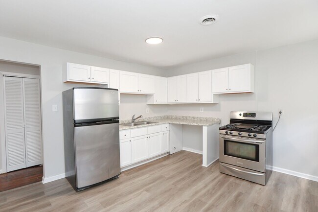Foto del edificio - 422-424 W 30th Street