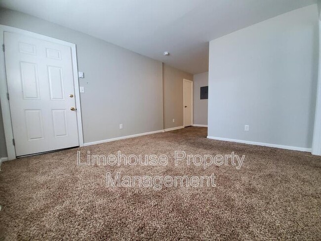 Photo - 2642 E Ocean View Ave Apartment