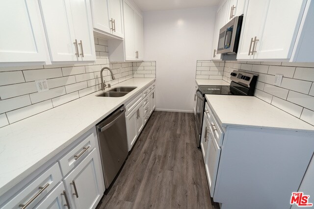 Building Photo - 1639 N Martel Ave