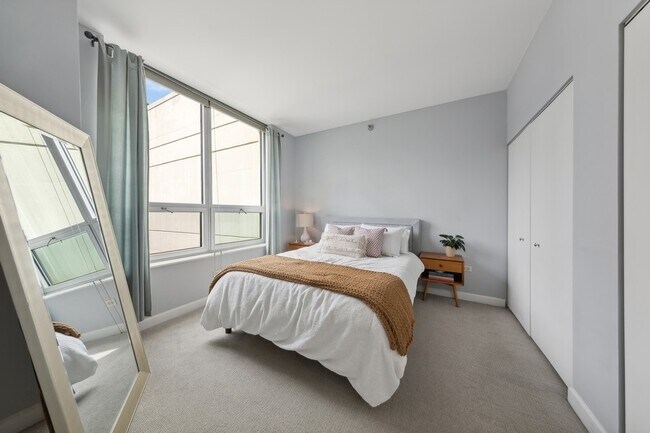 Foto del edificio - 421 W Huron St