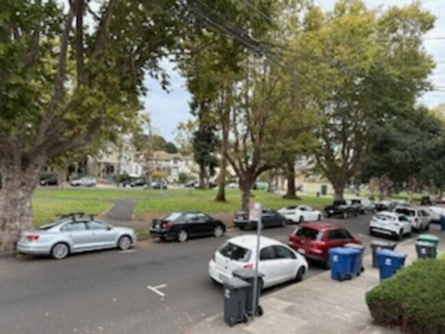 Foto del edificio - 1239 Park Ave