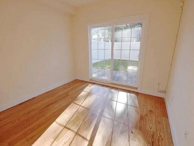 Foto del edificio - 489 Mercer St