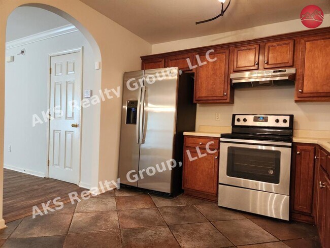 Foto del edificio - 1090 Thompson Rd