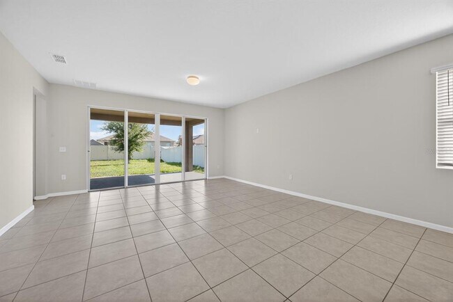 Foto del edificio - 689 Meadow Pointe Dr