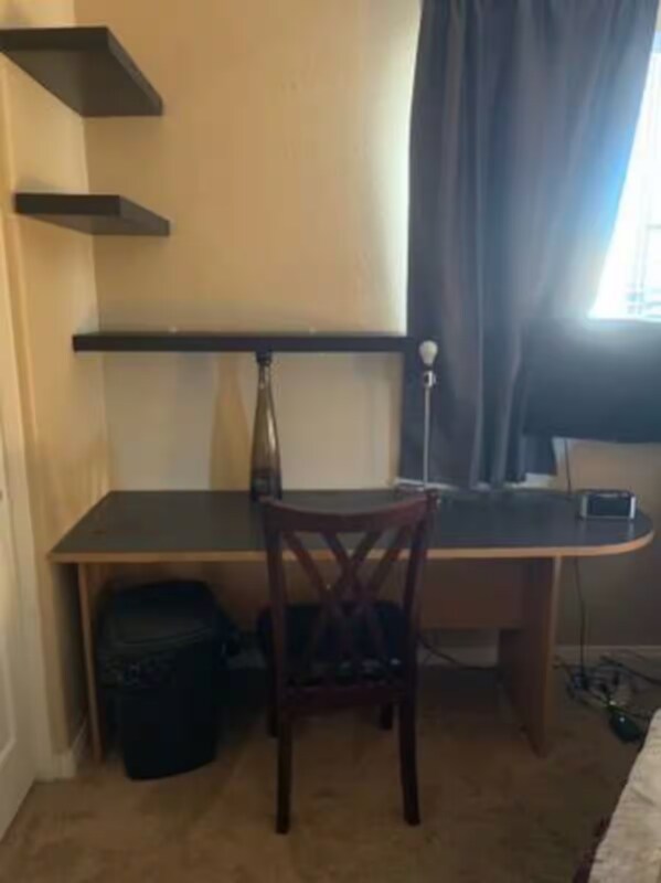 Building Photo - 1700 Deep Spring Ave