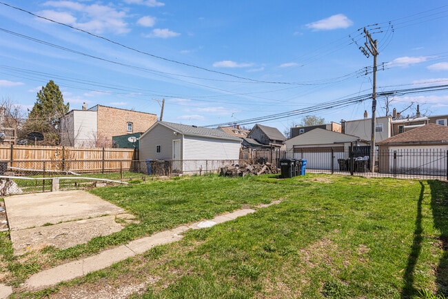 Building Photo - 2439 S Millard Ave