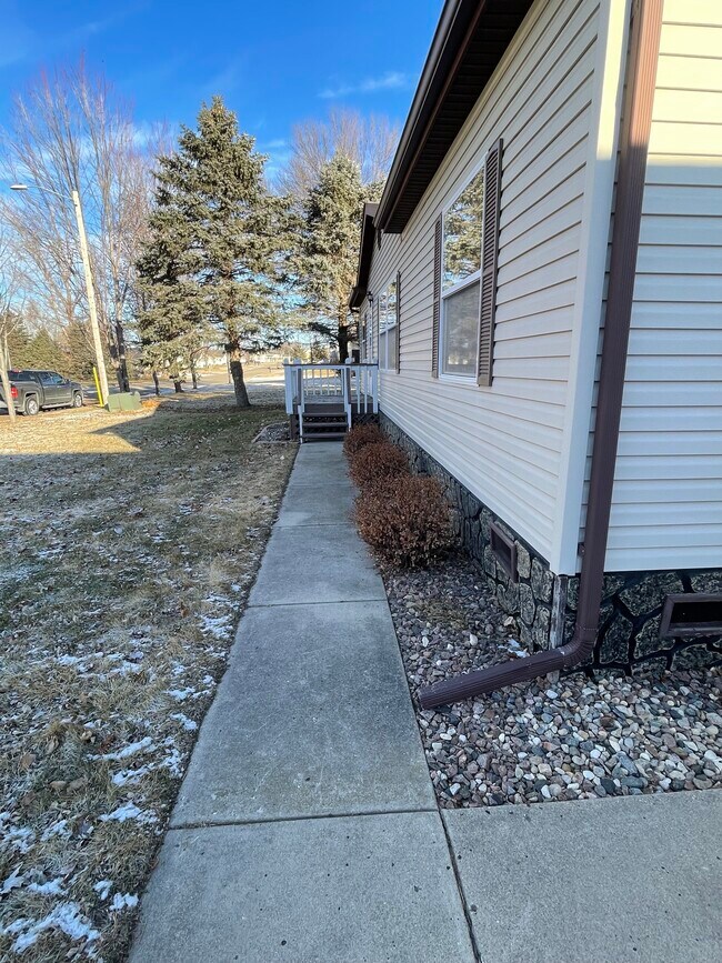 130 Poplar Ave, Lowry, MN 56349 House Rental in Lowry, MN