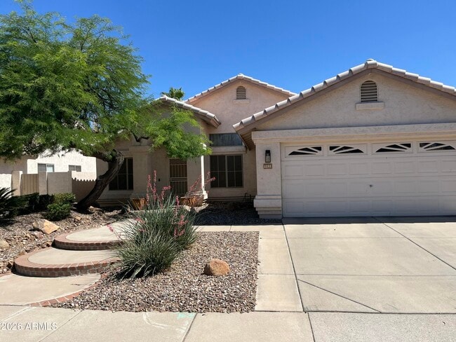 Building Photo - 1181 W Goldfinch Way