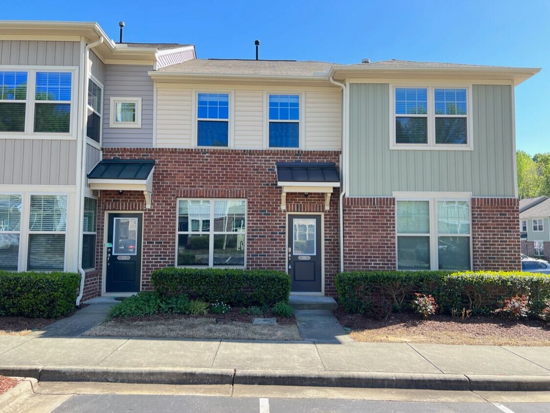 Primary Photo - Gorgeous 2bed/2.5bath Townhouse Near Duke ...
