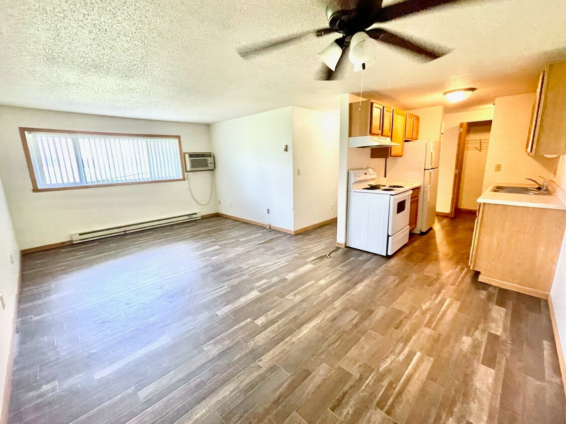 Primary Photo - 2409 4th Ave N
