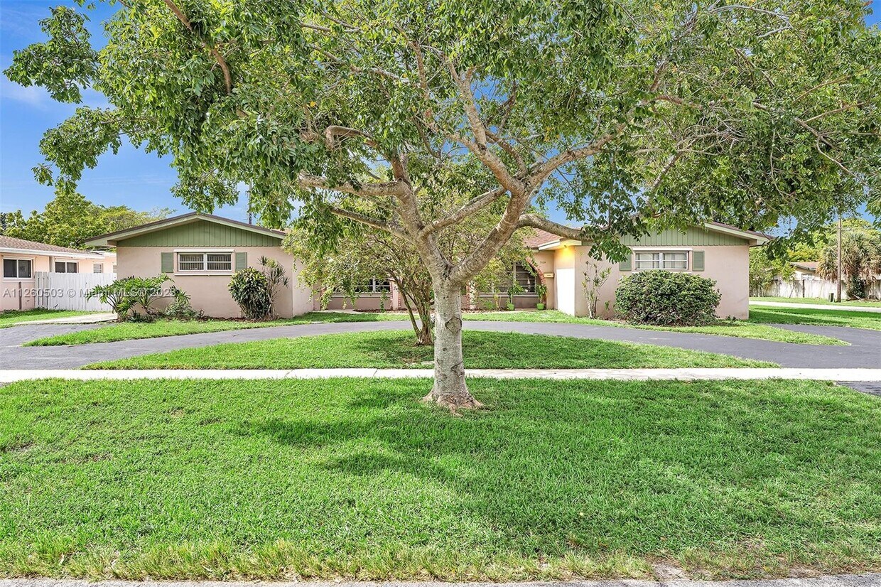 7160 NW 16th St Unit 7160, Plantation, FL 33313 Room for Rent in