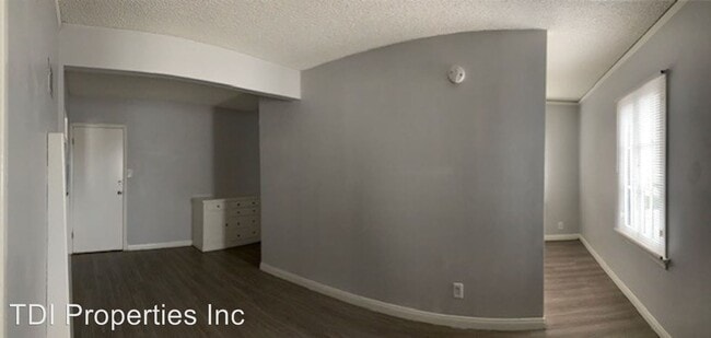 Building Photo - 406-408 S Grevillea Ave