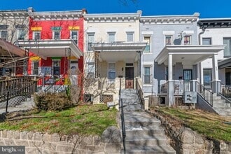 Building Photo - 627 Columbia Rd NW