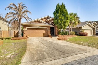 Building Photo - 895 Solimar Way