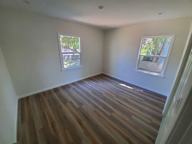 Building Photo - 14156 Emelita St