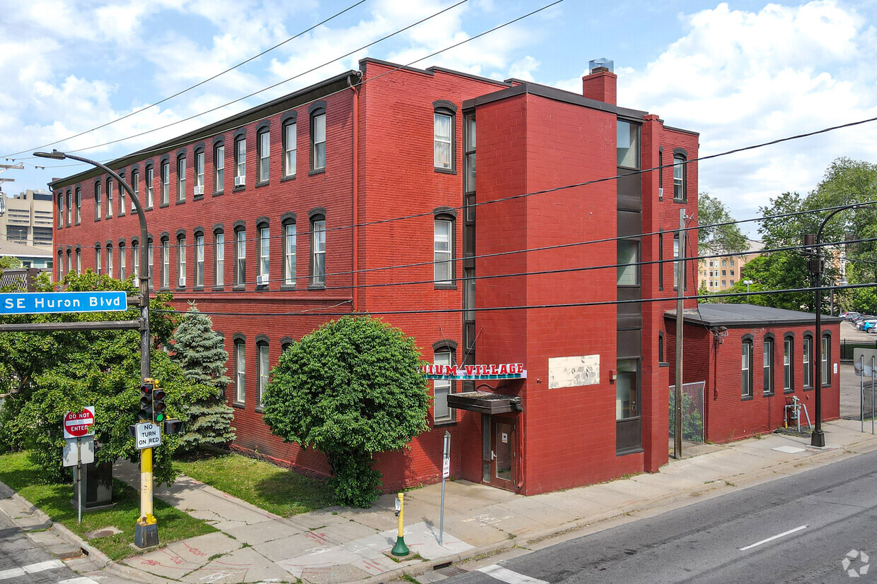 Primary Photo - Stadium Village Apartments