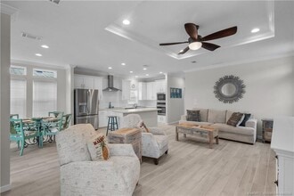Building Photo - 257 NE Coastal Dr
