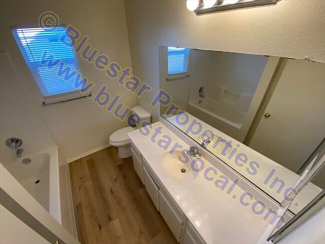 Foto del edificio - Home in VICTORVILLE! 4bd/2.5ba