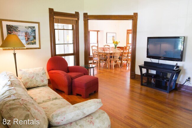 Building Photo - 4 br, 3 bath House - 1112 Maxwell Avenue