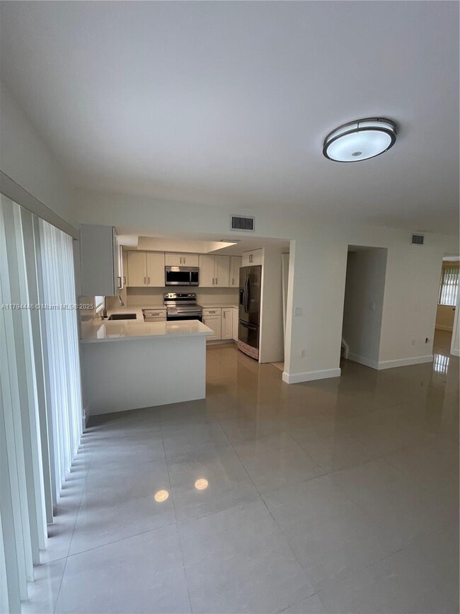 Foto del edificio - 12370 SW 52nd Pl