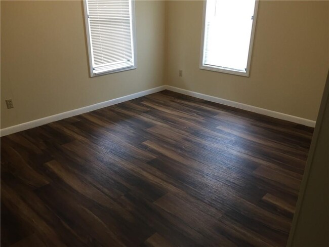 Foto del edificio - 140 Kimball Ln
